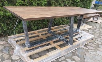 industrialny stół ze starego drewna na zamówienie 